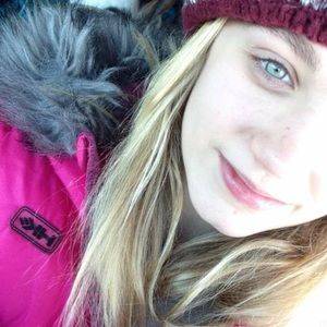 Meet your Posher, Ayla